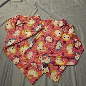 NWT Hello Kitty 2pc Pajama Set Flame Resistant